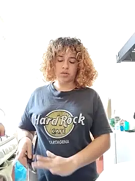 EmmaMelissa0521 online show from April 1, 2026, 3:42 pm