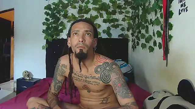 Snapshot of caribbeanlover1 chatting on May 8, 2026, 8:47 pm caribbeanlover1 online show from May 8, 2026, 8:47 pm