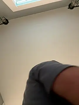 smokeymt420 online show from April 12, 2026, 9:42 pm