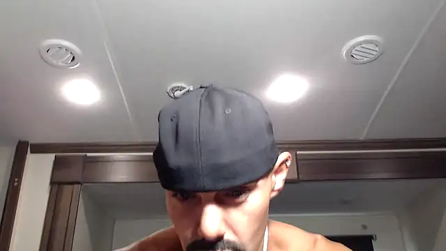 Snapshot of ThickD2C chatting on January 17, 2026, 6:55 pm ThickD2C online show from January 17, 2026, 6:55 pm