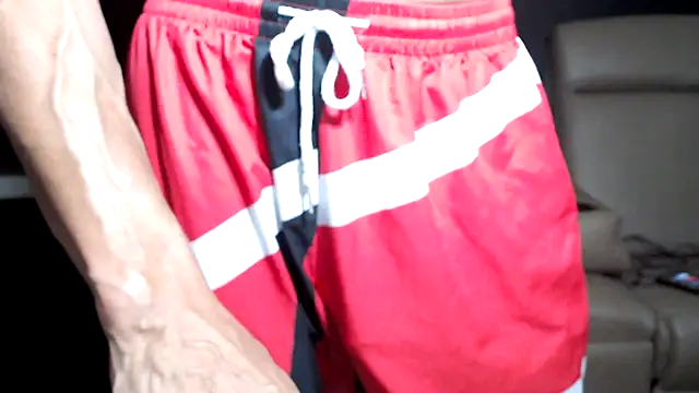 Snapshot of ThickD2C chatting on February 21, 2026, 2:45 am ThickD2C online show from February 21, 2026, 2:45 am