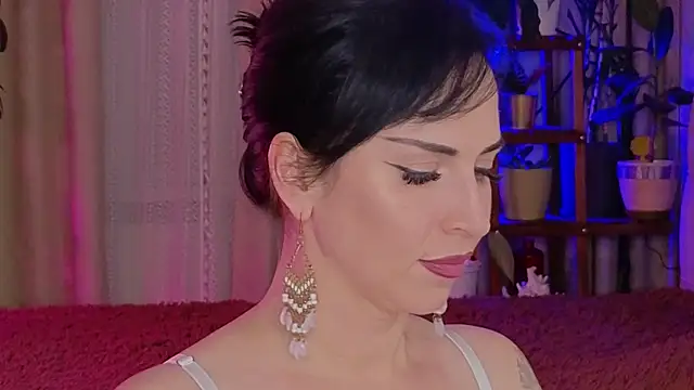 Snapshot of lily_conor chatting on December 2, 2025, 5:19 pm lily conor online show from December 2, 2025, 5:19 pm