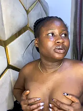 Snapshot of catty3232 chatting on October 13, 2025, 12:43 am catty3232 online show from October 13, 2025, 12:43 am