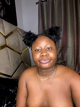 catty3232 online show from November 5, 2025, 9:48 pm