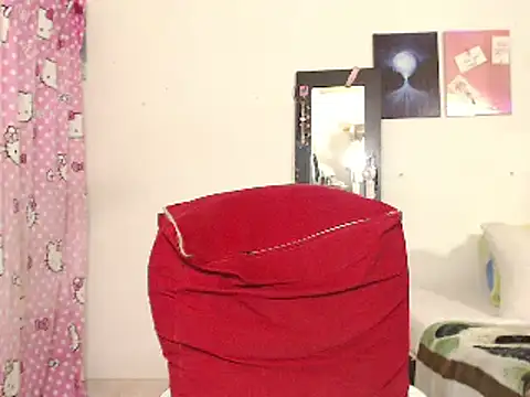 Estefani 32 online show from January 22, 2025, 11:10 pm