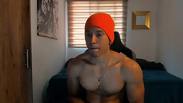 Snapshot of Liam_V chatting on December 15, 2024, 2:05 pm Liam V online show from December 15, 2024, 2:05 pm