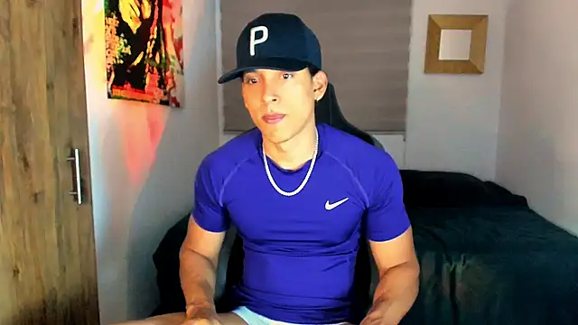 Snapshot of Liam_V chatting on January 8, 2025, 1:00 am Liam V online show from January 8, 2025, 1:00 am