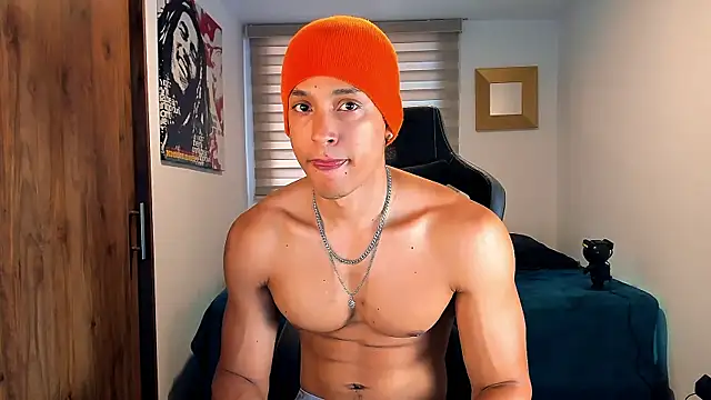 Snapshot of Liam_V chatting on January 30, 2025, 1:42 pm Liam V online show from January 30, 2025, 1:42 pm