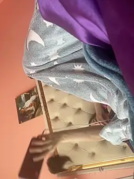 Flossy Vettie online show from October 4, 2025, 12:58 pm