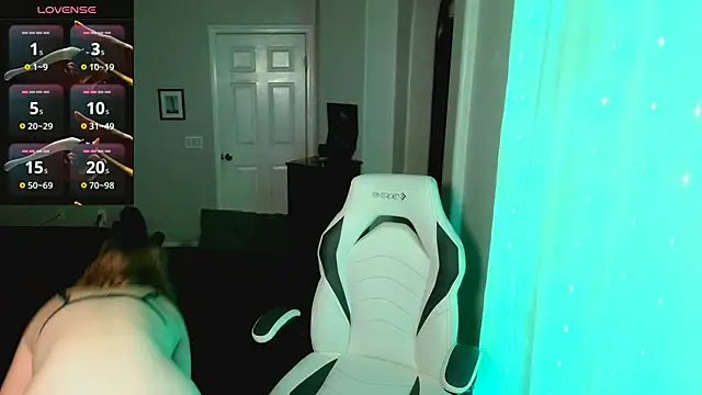 britteebee online show from November 16, 2025, 8:42 am