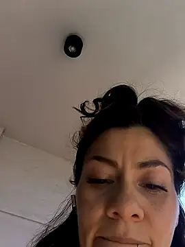 Snapshot of SamyJones9 chatting on October 3, 2025, 6:16 pm SamyJones9 online show from October 3, 2025, 6:16 pm