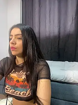 SusanRodriguez  online show from November 18, 2025, 7:40 pm