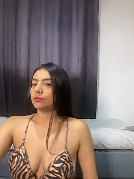 SusanRodriguez  online show from November 20, 2025, 9:14 pm