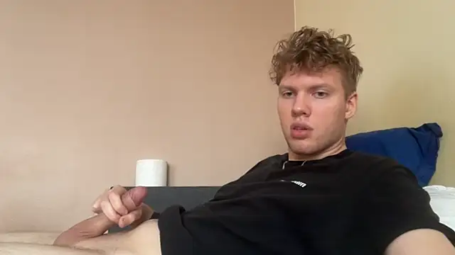 sexybooii6968 online show from November 18, 2025, 10:41 am