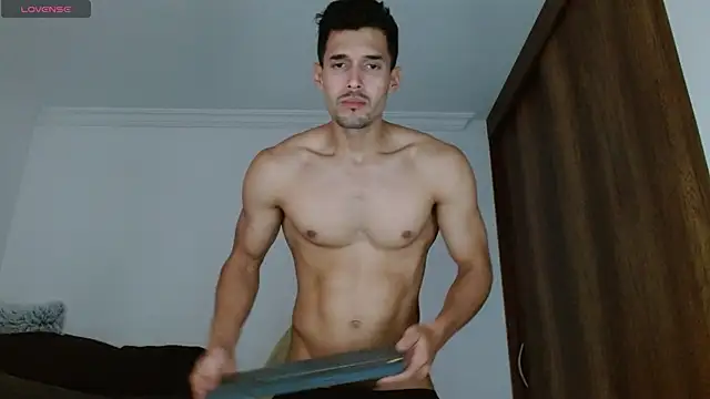 Noah jhonsonn online show from March 4, 2025, 3:48 pm