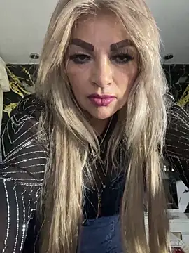 Snapshot of scarlett_sexx69 chatting on November 25, 2025, 11:32 am scarlett sexx69 online show from November 25, 2025, 11:32 am