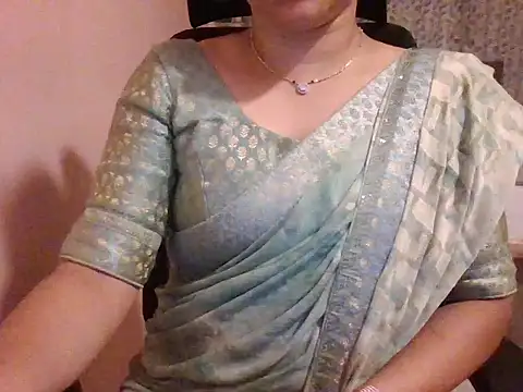 Pinky 4 online show from September 10, 2025, 5:13 pm