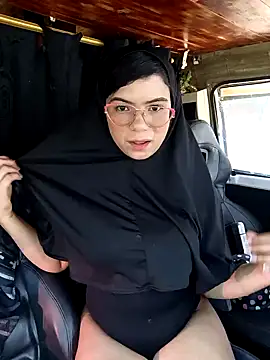 Simone Miller online show from January 20, 2025, 5:37 pm