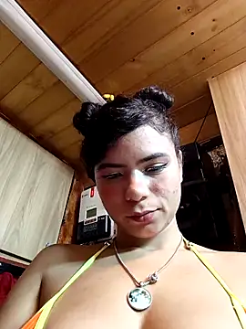 Simone Miller online show from February 13, 2025, 10:00 pm