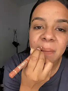 trianawhite online show from February 17, 2025, 8:36 pm