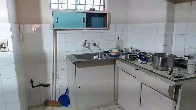 eatxaxa online show from February 1, 2025, 8:08 am