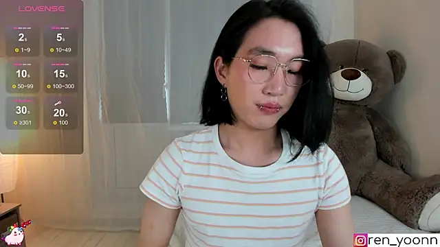Snapshot of Ren_yoon chatting on May 16, 2026, 10:36 am Ren yoon online show from May 16, 2026, 10:36 am