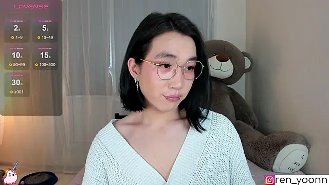 Snapshot of Ren_yoon chatting on June 1, 2026, 9:00 am Ren yoon online show from June 1, 2026, 9:00 am