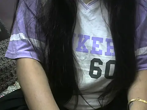 Bold-Radhika online show from November 18, 2025, 2:32 pm