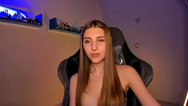 CassiaBlade1 online show from January 15, 2025, 7:23 pm