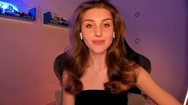 CassiaBlade1 online show from February 19, 2025, 7:48 pm