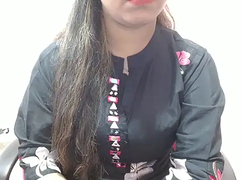 Snapshot of LovingPihu chatting on February 14, 2025, 8:21 am LovingPihu online show from February 14, 2025, 8:21 am