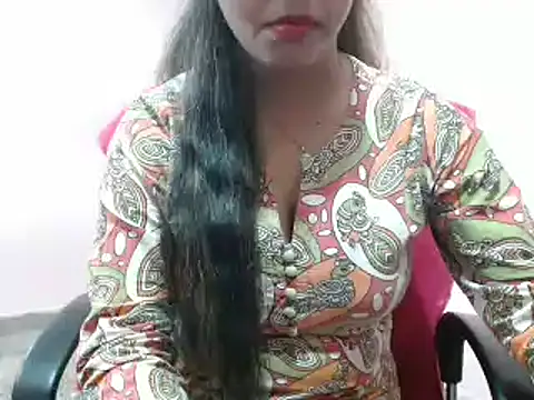 Snapshot of LovingPihu chatting on February 21, 2025, 5:24 am LovingPihu online show from February 21, 2025, 5:24 am