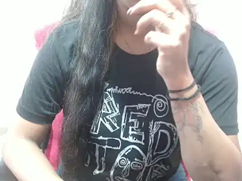 Snapshot of LovingPihu chatting on March 11, 2025, 11:12 am LovingPihu online show from March 11, 2025, 11:12 am