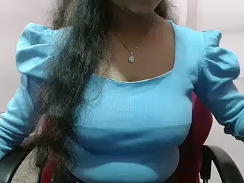 Snapshot of LovingPihu chatting on March 12, 2025, 10:37 am LovingPihu online show from March 12, 2025, 10:37 am