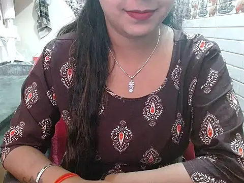 LovingPihu online show from April 2, 2026, 5:27 am