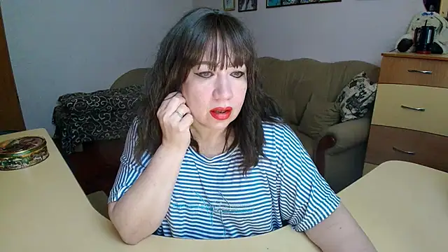 Lucretia Goldi  online show from February 10, 2026, 9:41 pm