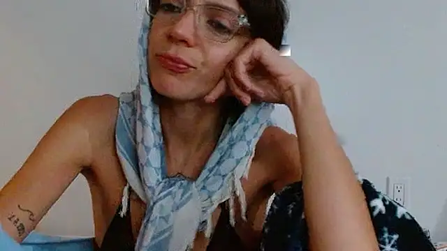 Labebe-rica online show from February 2, 2026, 2:21 am