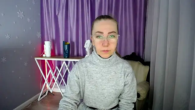 queen a n i online show from January 17, 2025, 7:41 am