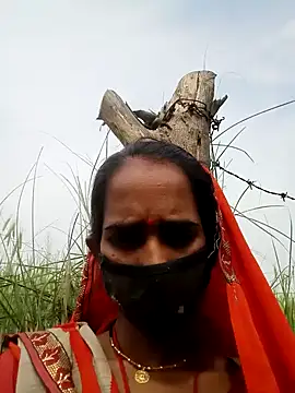 Snapshot of Mohni_Das chatting on February 28, 2025, 9:15 am Mohni Das online show from February 28, 2025, 9:15 am