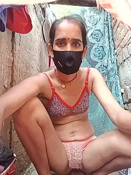 Snapshot of Mohni_Das chatting on July 24, 2026, 5:49 am Mohni Das online show from July 24, 2026, 5:49 am