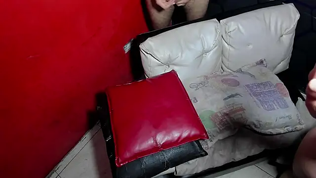 Snapshot of Blow2job-Lat chatting on February 18, 2026, 7:32 pm Blow2job-Lat online show from February 18, 2026, 7:32 pm