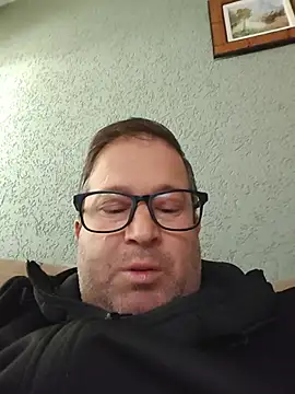 tavio1 online show from June 23, 2026, 6:06 pm