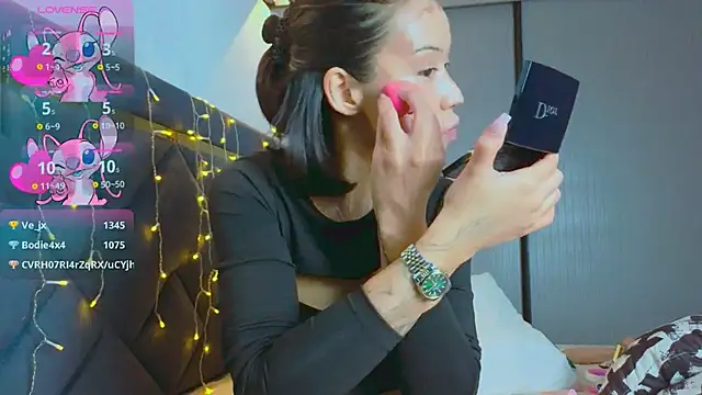 Mia Tin online show from January 30, 2025, 12:48 pm