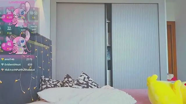 Mia Tin online show from March 8, 2025, 9:50 am