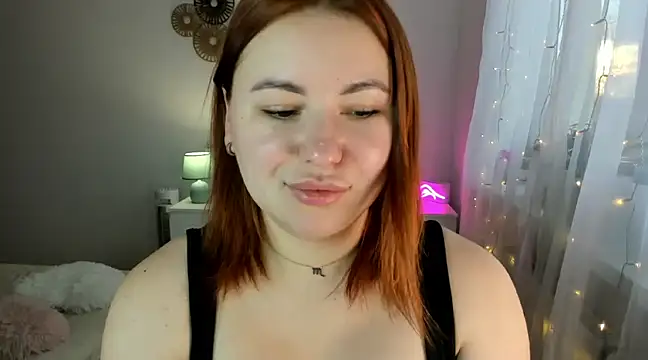 Snapshot of LAYLAxSTAR chatting on January 7, 2025, 1:57 pm LAYLAxSTAR online show from January 7, 2025, 1:57 pm