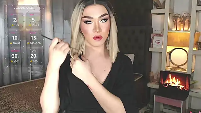 Snapshot of Local_Hoelyx chatting on December 12, 2024, 11:03 pm Local Hoelyx online show from December 12, 2024, 11:03 pm