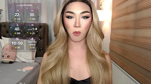 Snapshot of Local_Hoelyx chatting on December 26, 2024, 5:37 am Local Hoelyx online show from December 26, 2024, 5:37 am