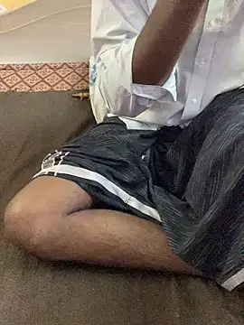 Snapshot of falooda288 chatting on January 20, 2025, 4:43 am falooda288 online show from January 20, 2025, 4:43 am