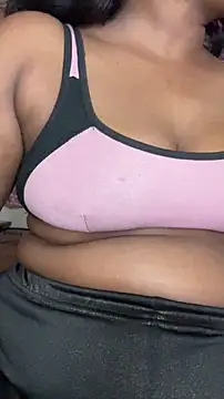 Snapshot of falooda288 chatting on February 17, 2026, 3:08 pm falooda288 online show from February 17, 2026, 3:08 pm