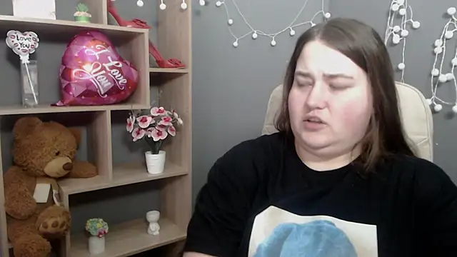 XX Daniella XX online show from February 16, 2026, 7:26 am